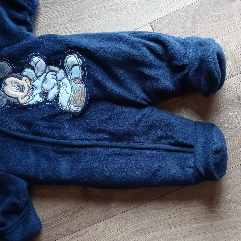 Disney baby Mickey Mouse fleece bunting - Picture 3 of 9